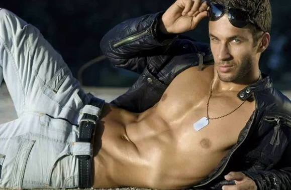 Если твой мужчина делает эти вещи, значит он держит тебя за дуру Если твой мужчина делает эти вещи, значит он держит тебя за дуру