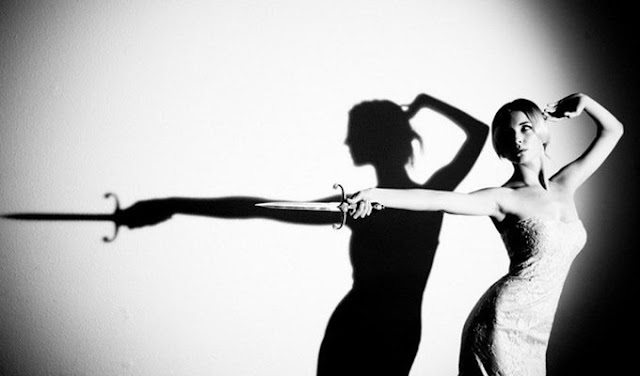 Как мстят знаки Зодиака: Рыбы превращаются в пираний, Весы наказывают молчанием Как мстят знаки Зодиака: Рыбы превращаются в пираний, Весы наказывают молчанием