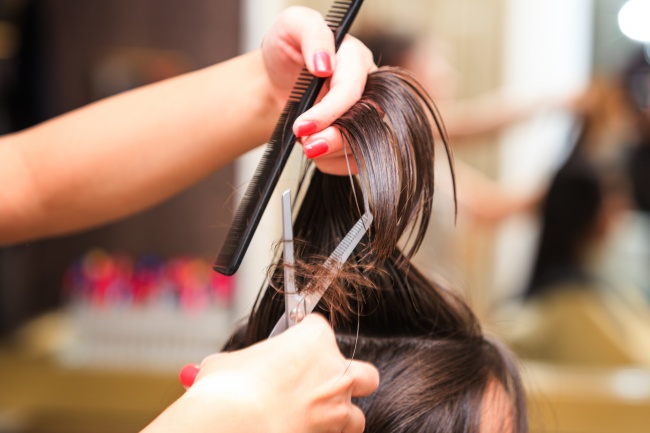 15 ошибок, которых нужно избегать, чтобы сохранить здоровье волос