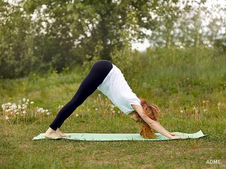 11 упражнений, после которых вы влюбитесь в йогу
