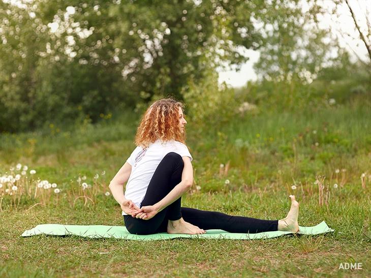 11 упражнений, после которых вы влюбитесь в йогу