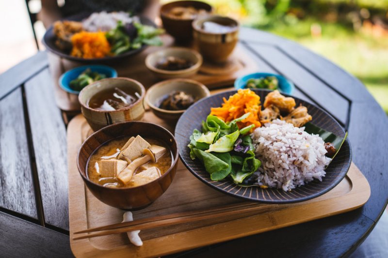 Раскрыт японский секрет вечной молодости: 5 правил питания, которые замедляют старение. Уникальный рацион, где практически нет мяса…